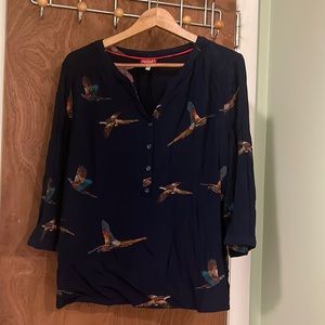 Joules Leticia bird Print 3/4 sleeve Navy top with v-neck and buttons
